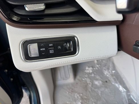 New 2026 Buick Enclave Avenir w/ Super Cruise Package image 19