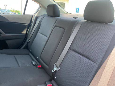Used 2010 MAZDA MAZDA3 i Touring FWD image 17