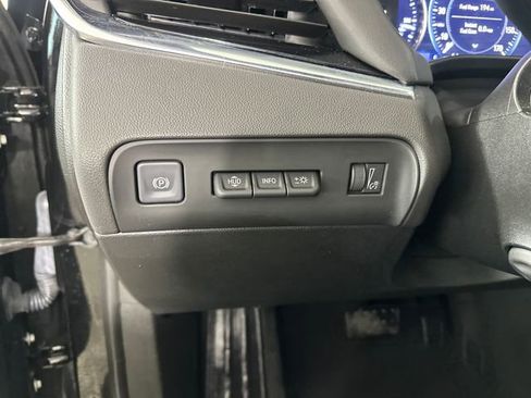 Used 2023 Buick Enclave Avenir w/ Trailering Package, 5000 lbs. AWD/4WD image 19