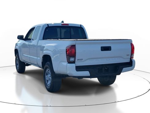 Used 2023 Toyota Tacoma SR image 4