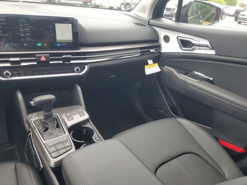 New 2026 Kia Sportage SX image 11