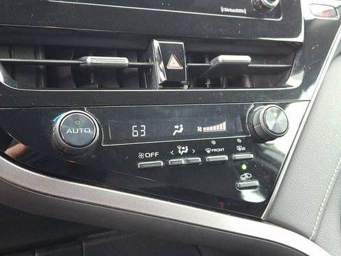 Certified 2021 Toyota Camry SE w/ Convenience Package FWD image 17