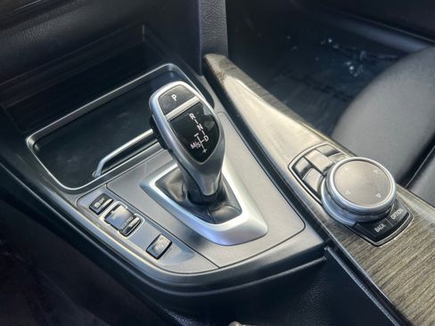 Used 2017 BMW 330i Sedan RWD image 21