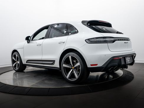 Certified 2026 Porsche Macan Turbo AWD/4WD image 3