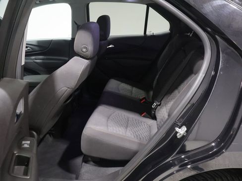 Used 2019 Chevrolet Equinox LT w/ Driver Convenience Package AWD/4WD image 18