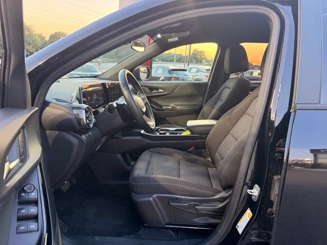 Used 2026 Chevrolet Equinox LT FWD image 21