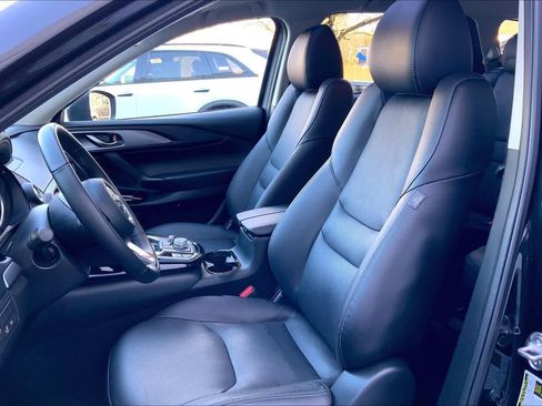 Used 2023 MAZDA CX-9 Touring image 8