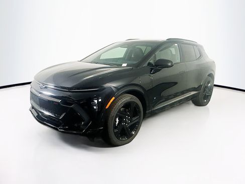 Used 2024 Chevrolet Equinox EV RS FWD image 3