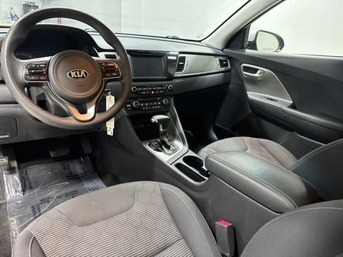 Used 2018 Kia Niro FE FWD image 26