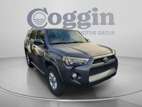 Used 2017 Toyota 4Runner SR5 RWD image 6
