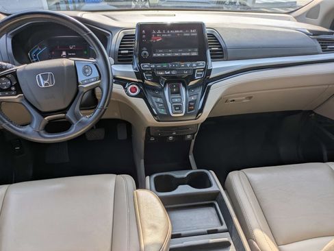 Certified 2022 Honda Odyssey Touring image 23
