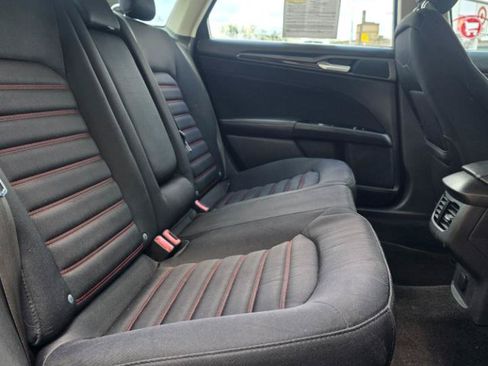 Used 2014 Ford Fusion SE w/ Equipment Group 201A FWD image 13