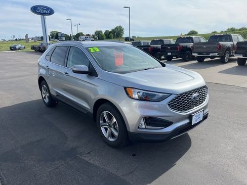 Used 2023 Ford Edge SEL w/ Convenience Package AWD/4WD image 3
