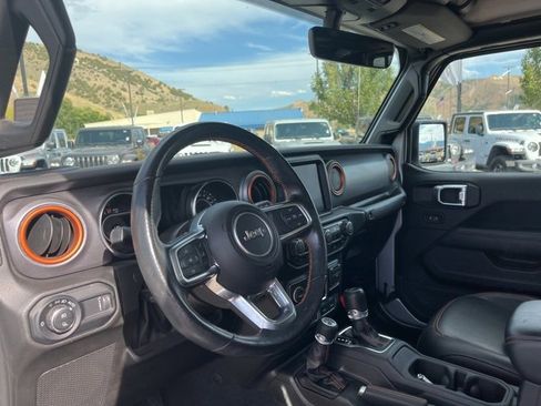 Used 2023 Jeep Gladiator Mojave w/ Cold Weather Group image 11