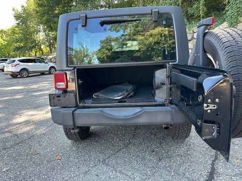 Used 2012 Jeep Wrangler Unlimited Sport w/ PWR Convenience Group AWD/4WD image 21