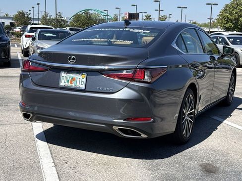 Used 2025 Lexus ES 350 w/ Premium Package image 11