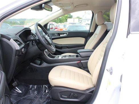 Used 2024 Ford Edge SEL w/ Class II Trailer Tow Package image 10