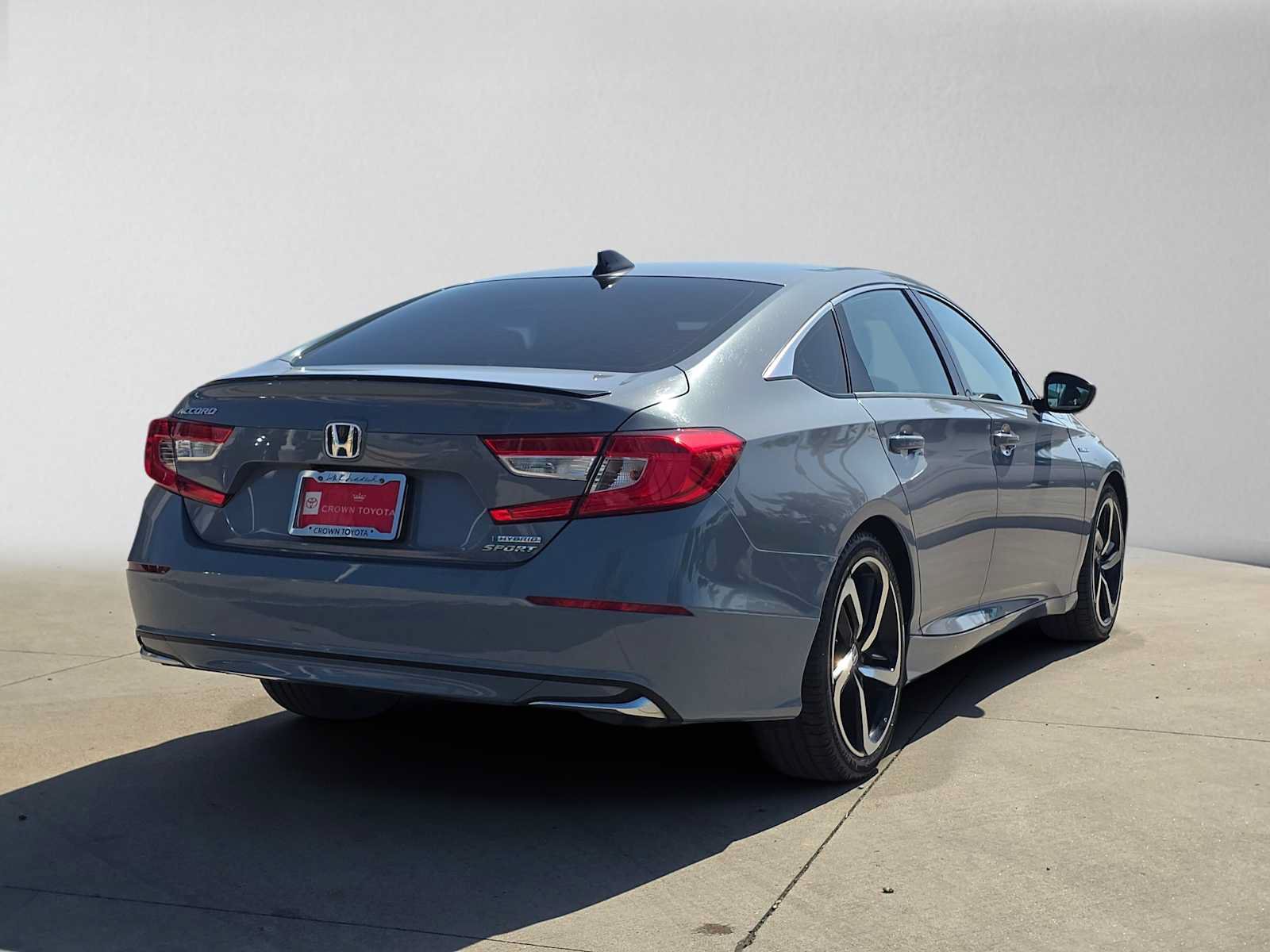 Used 2022 Honda Accord Sport image 3