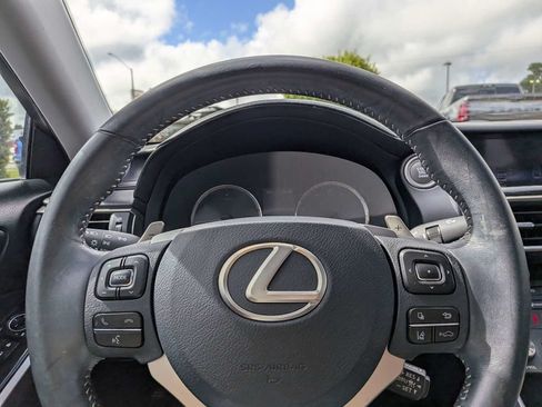 Used 2019 Lexus IS 300 w/ Accessory Package RWD image 17