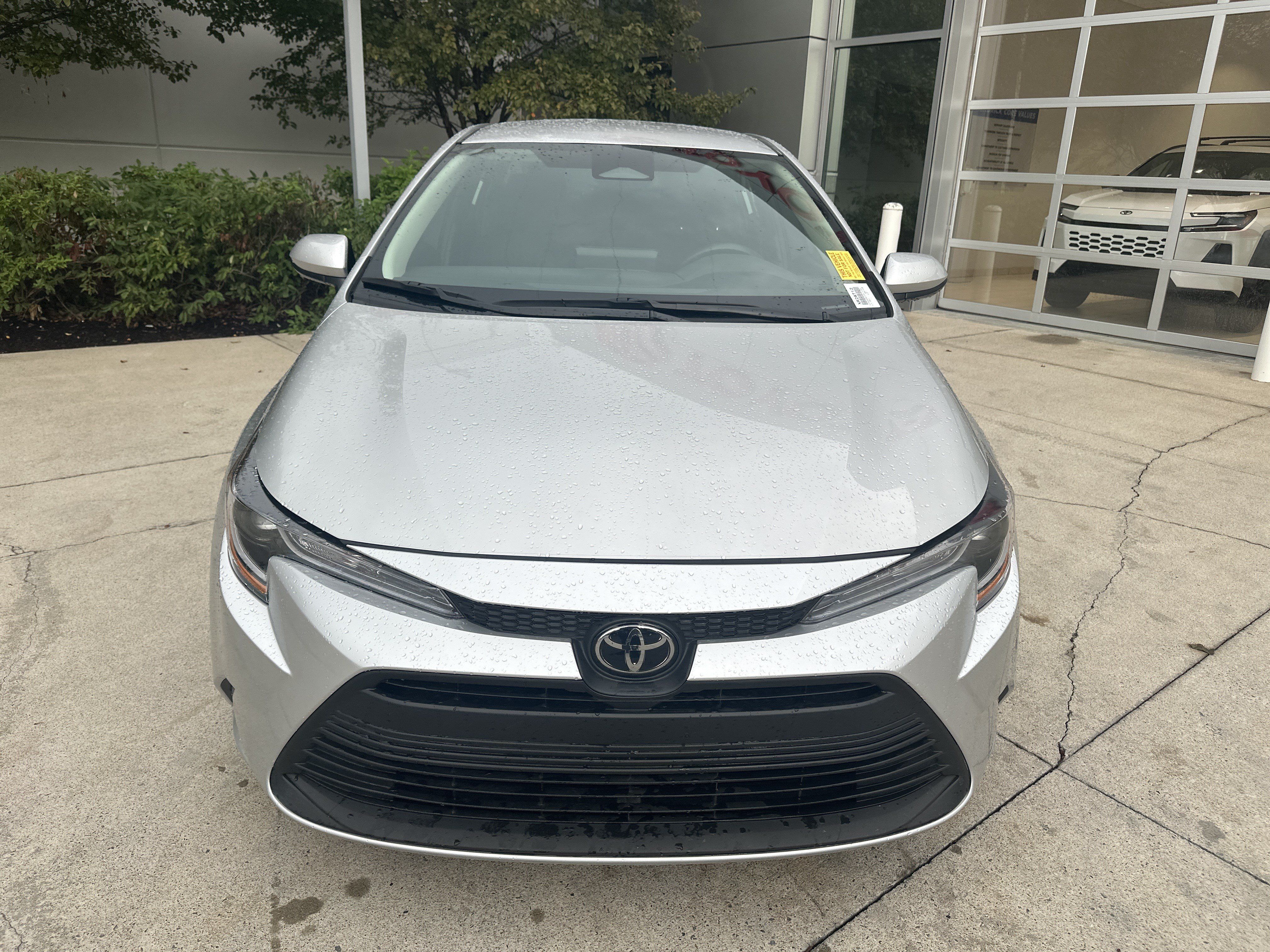 Used 2026 Toyota Corolla LE FWD image 5