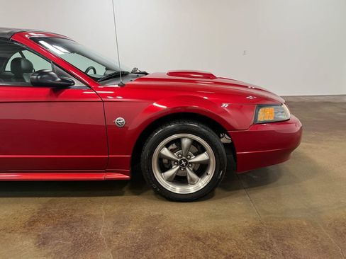 Used 2004 Ford Mustang GT RWD image 30