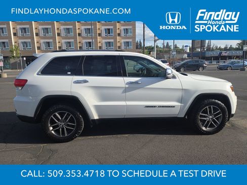 Used 2017 Jeep Grand Cherokee Limited w/ Luxury Group II AWD/4WD image 6