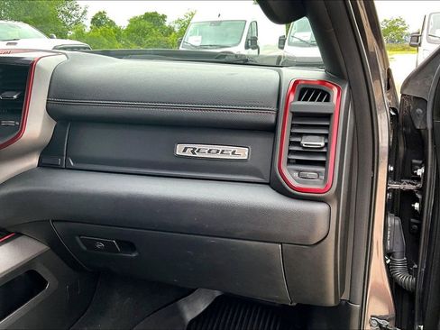 Used 2019 RAM 1500 Rebel w/ Rebel Level 2 Equipment Group AWD/4WD image 17