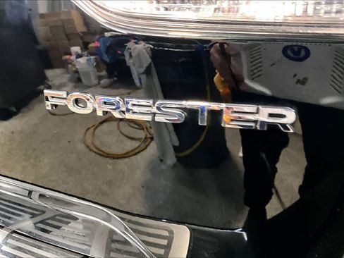 Used 2020 Subaru Forester Limited image 9