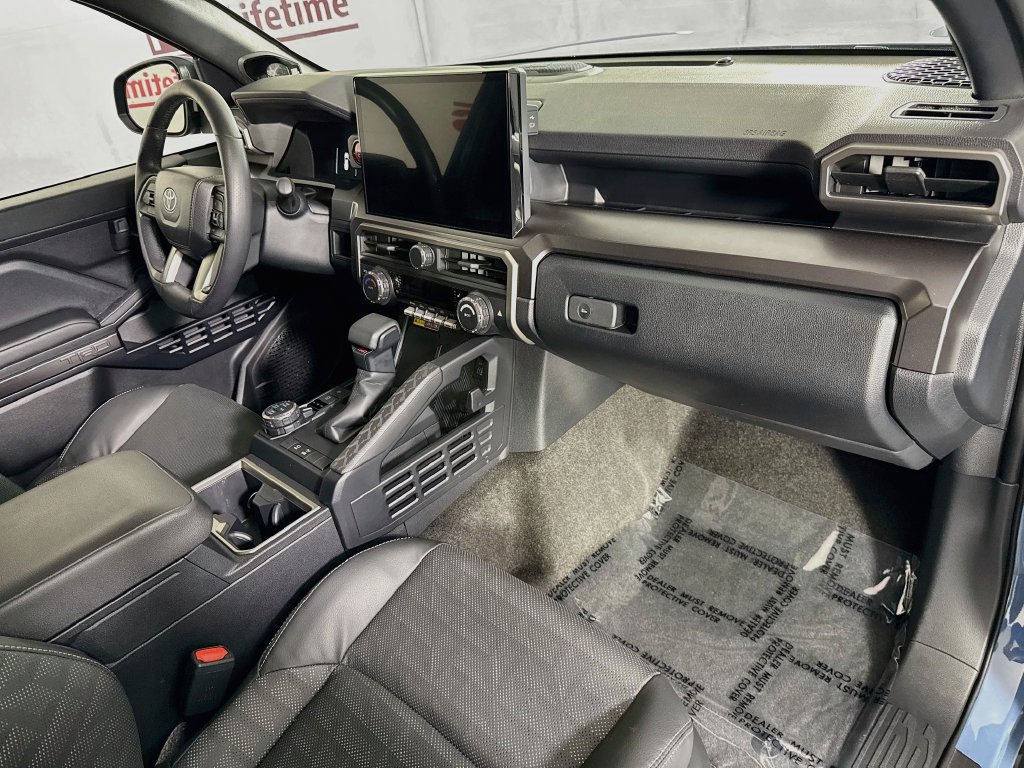 Certified 2025 Toyota 4Runner TRD Off-Road Premium AWD/4WD image 33