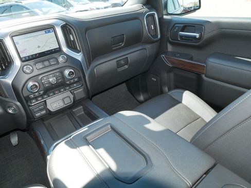 Used 2021 GMC Sierra 1500 SLT w/ SLT Premium Plus Package AWD/4WD image 11