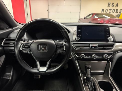 Used 2018 Honda Accord Sport image 40
