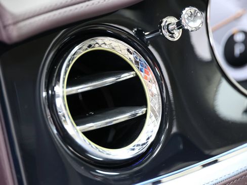 Used 2022 Bentley Flying Spur V8 AWD/4WD image 31