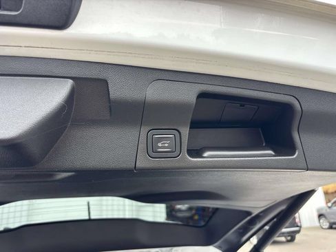 Used 2018 GMC Acadia SLE AWD/4WD image 18