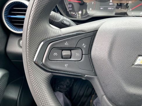 Used 2024 Chevrolet Trax LS w/ LS Convenience Package FWD image 21