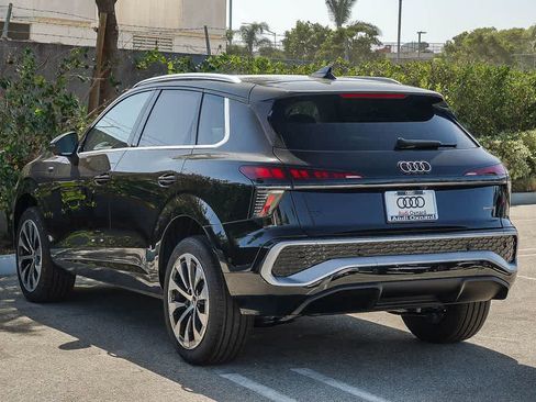 New 2026 Audi Q3 quattro 2.0T AWD/4WD image 6