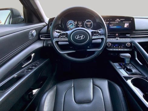 Used 2024 Hyundai Elantra Limited FWD image 6