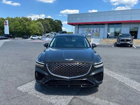 Used 2025 Genesis GV70 2.5T AWD/4WD image 2