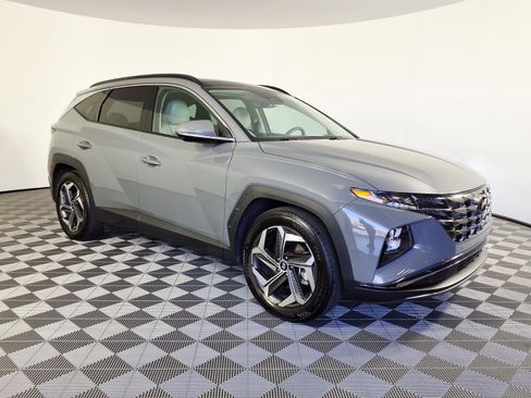 Certified 2024 Hyundai Tucson Limited FWD image 3