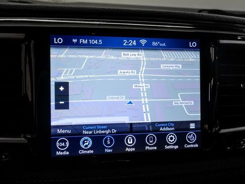 Used 2020 Chrysler Pacifica Limited FWD image 31