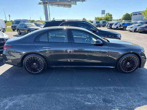 Used 2026 Mercedes-Benz E 350 4MATIC Sedan image 5