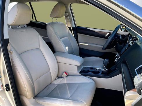 Used 2019 Subaru Outback 2.5i Limited image 23