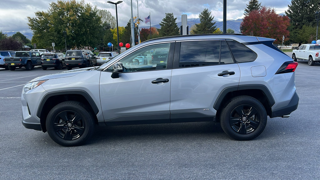 Used 2024 Toyota RAV4 XLE w/ Convenience Package AWD/4WD image 6