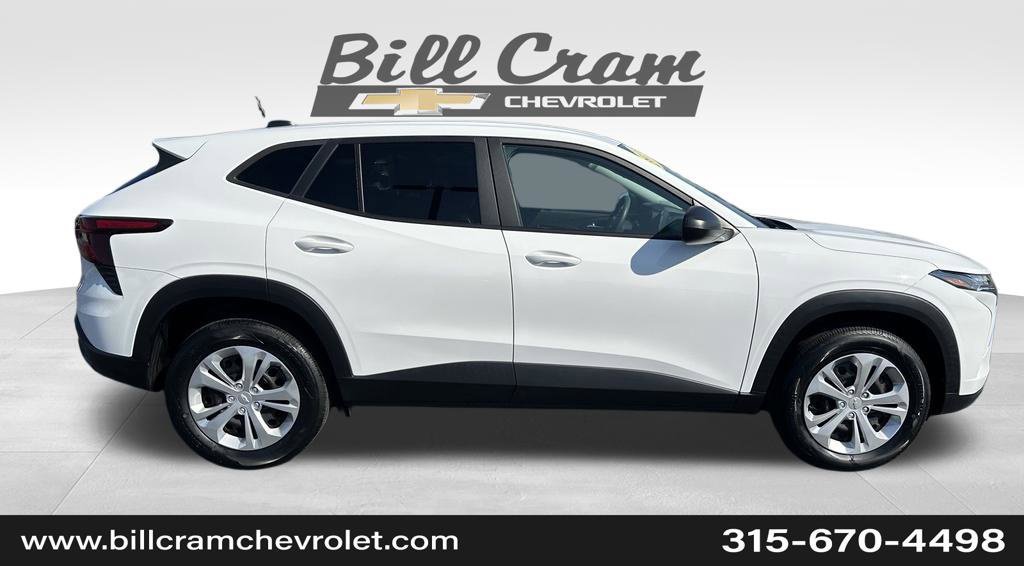 Used 2024 Chevrolet Trax LS w/ Driver Confidence Package FWD image 31