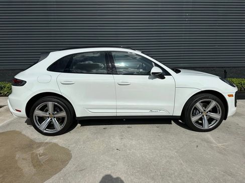 Used 2025 Porsche Macan Turbo image 10