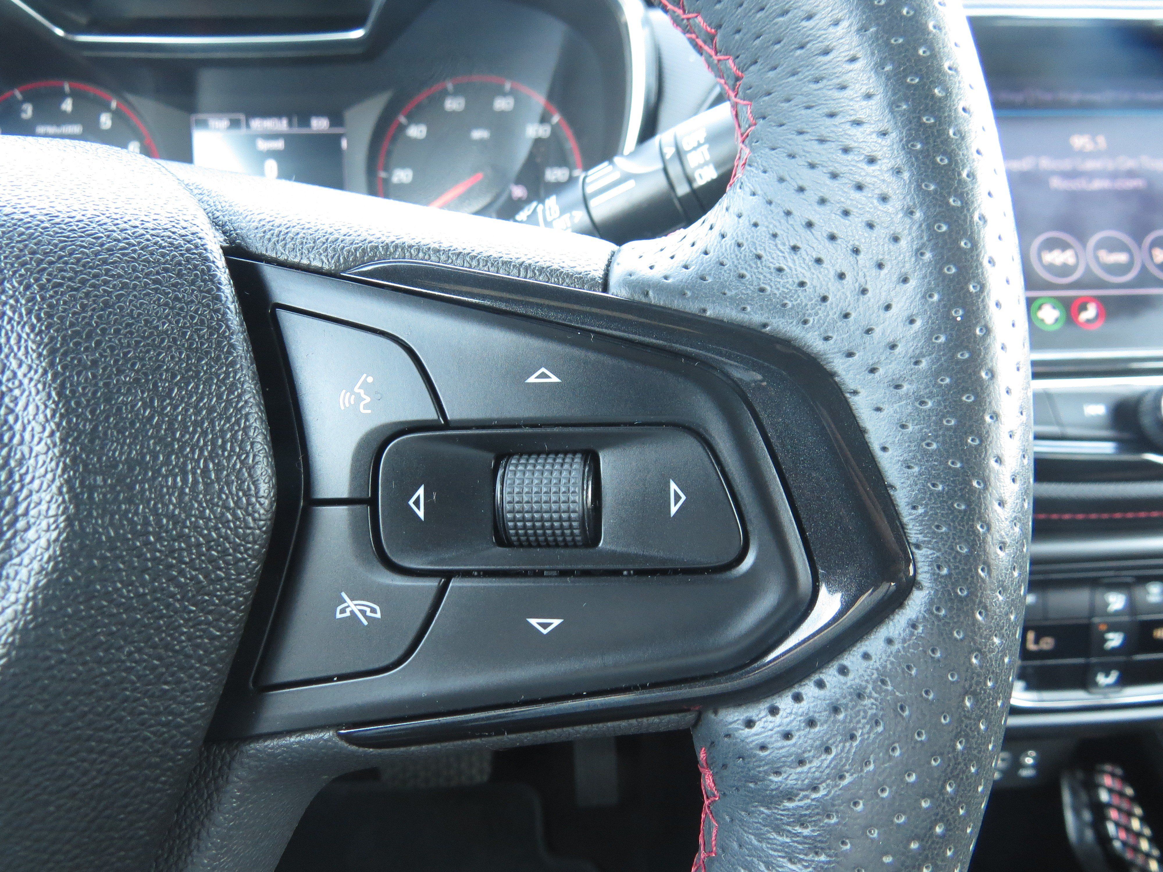 Used 2023 Chevrolet TrailBlazer RS w/ Convenience Package FWD image 19