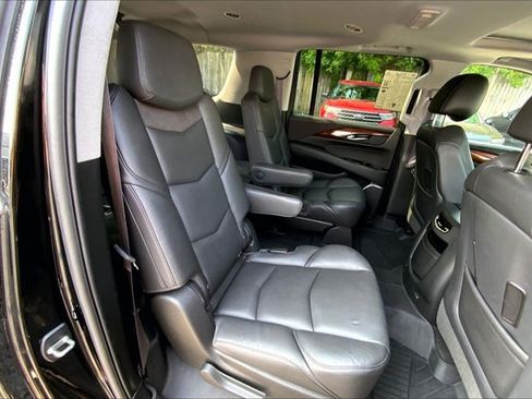 Used 2017 Cadillac Escalade ESV Luxury AWD/4WD image 27