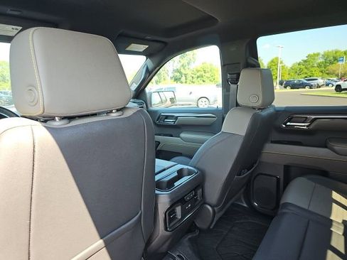 Used 2023 Chevrolet Silverado 1500 ZR2 w/ Technology Package image 25