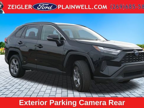 Used 2023 Toyota RAV4 LE AWD/4WD image 7
