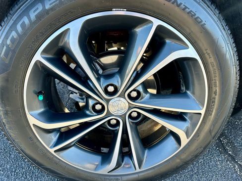 Used 2021 Buick Encore GX Essence w/ Advanced Technology Package image 26