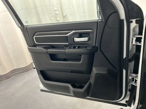 Used 2024 RAM 2500 Big Horn image 21